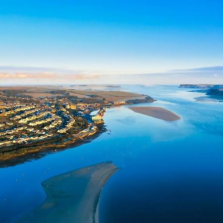 Padstow Escapes - Pajar Luxury Penthouse Apartment Exteriör bild