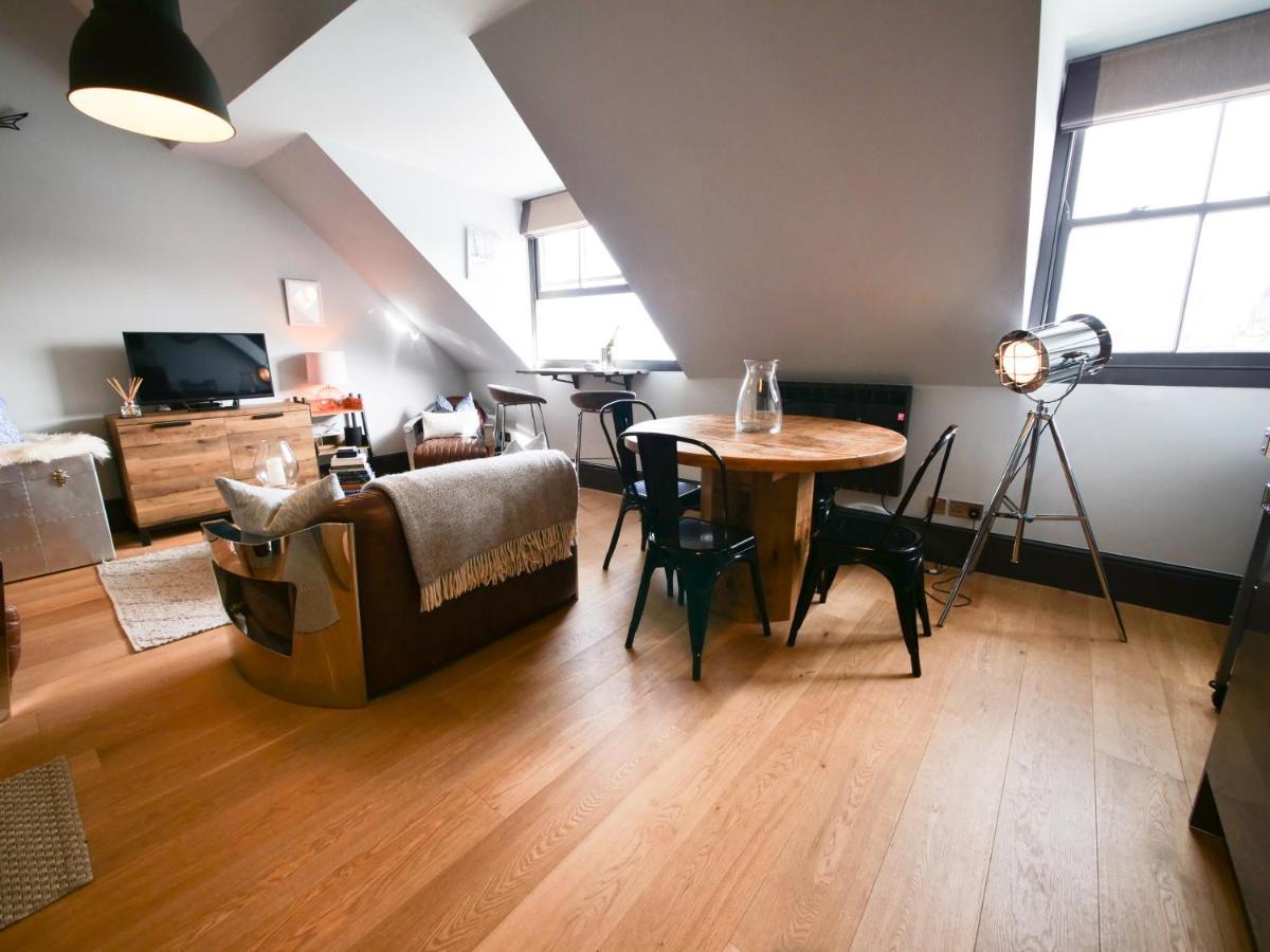 Padstow Escapes - Pajar Luxury Penthouse Apartment Exteriör bild