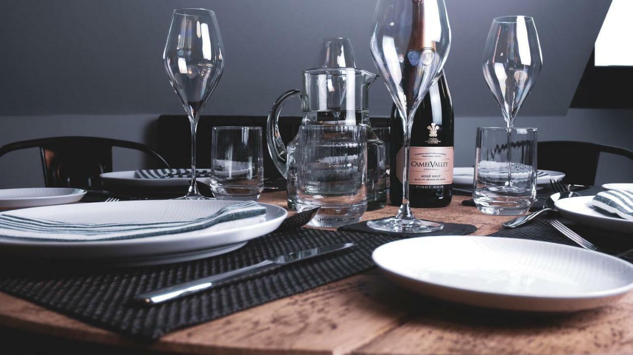 Padstow Escapes - Pajar Luxury Penthouse Apartment Exteriör bild
