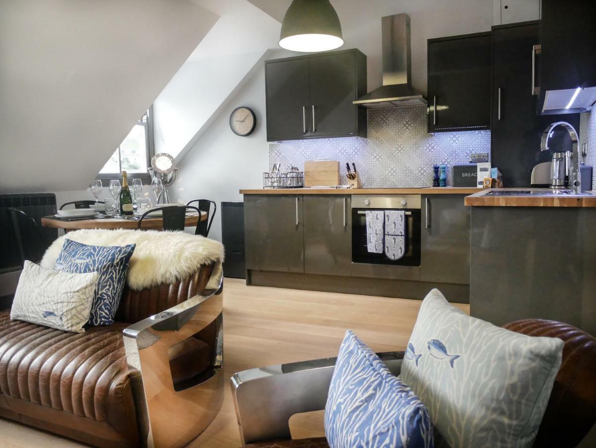 Padstow Escapes - Pajar Luxury Penthouse Apartment Exteriör bild